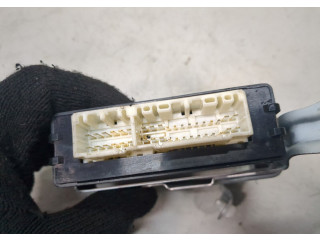 Блок комфорта  Toyota Previa (Estima) 2000-2006          