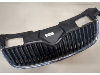 Решетка радиатора  Skoda Roomster 2006-2010          5J0853668A