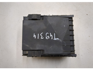 Блок предохранителей Skoda Yeti 2009-2018 1K0937125D