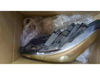 Фара передняя Infiniti QX56 2010-2013 левая