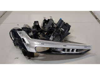 Фара передняя Volvo S90 2016-2020 правая