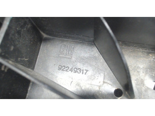 Корпус блока предохранителей  Chevrolet Camaro 2009-2013      92249317    3.6