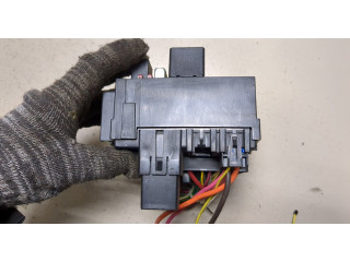 Блок предохранителей Chevrolet Tahoe 1999-2006 15770992