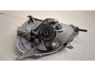 Фара передняя  Toyota Yaris 1999-2006 правая 