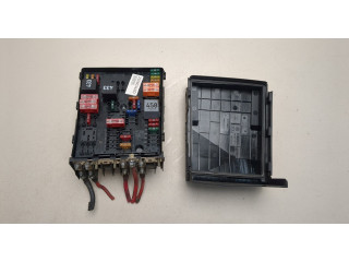 Блок предохранителей Volkswagen Golf 5 2003-2009 1K0937124K