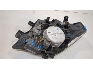 Фара передняя Nissan Pathfinder 2004-2014 правая