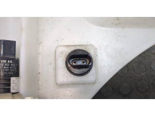 Бачок омывателя  Volkswagen Touareg 2010-2014     3.6