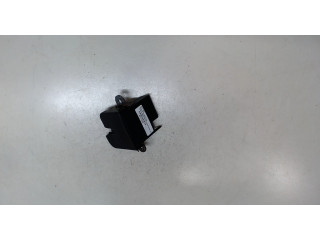 Замок багажника  Volkswagen Golf 5 2003-2009       