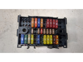 Блок предохранителей Skoda Yeti 2009-2014 7H0937617