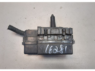 Блок предохранителей  Infiniti QX56 2004-2010      243827S010    5.6