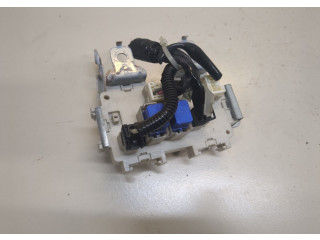 Блок предохранителей  Infiniti FX 2003-2008          4.5