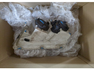 Фара передняя  Volvo S40 / V40 1995-2004 правая 