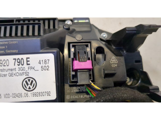 Панель приборов Volkswagen Tiguan 2016-2020 3G0920790E