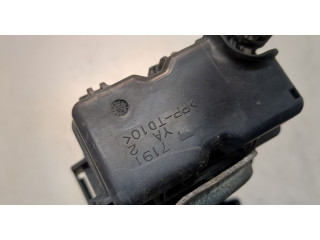 Блок предохранителей  Toyota Corolla E15 2006-2013         