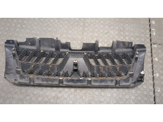 Решетка радиатора Mitsubishi Pajero / Montero 2000-2006