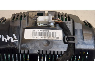 Панель приборов  Mercedes CLS C219 2004-2010       A2195404811     