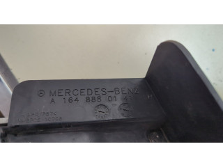 Решетка радиатора  Mercedes ML W164 2005-2011          A16488008859776