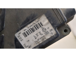 Фара передняя  Volkswagen Passat 6 2005-2010 правая 