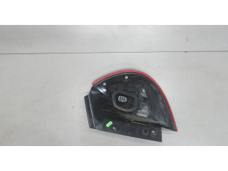 Задний фонарь 8331A027, MR957365 Mitsubishi Colt 2004-2008