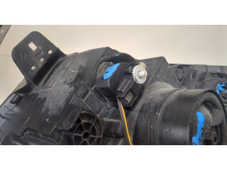 Фара передняя  Renault Trafic 2014-2021 правая 