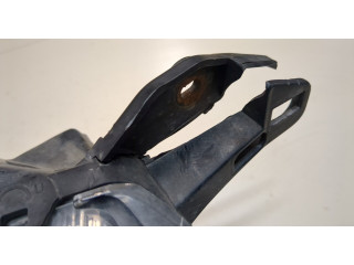 Фара передняя Mitsubishi Pajero / Montero 2000-2006 правая