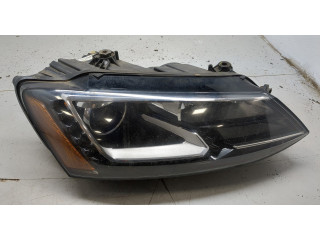 Фара передняя  Volkswagen Jetta 6 2010-2018 правая 