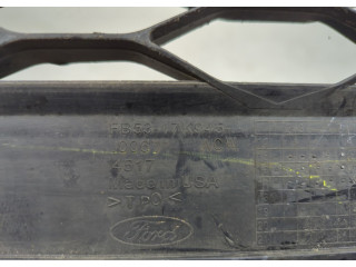 Решетка радиатора  Ford Explorer 2015-2019          fb5317k945