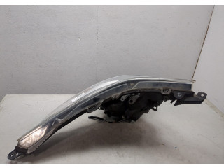 Фара передняя  Toyota Prius 2015-2019 левая 