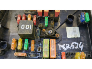 Блок предохранителей  Skoda Yeti 2009-2014      1k0937118    