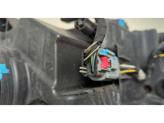 Фара передняя  Chevrolet Trax 2016-2022 правая 