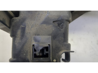 Блок предохранителей Toyota Sequoia 2000-2008