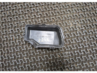 Крышка блока предохранителей Lexus LS460 2006-2012 8266250150 4.6