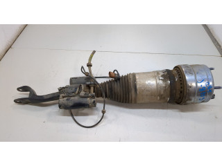 Стойка амортизатора Mercedes GLC X253 2015-2022 A2533200438