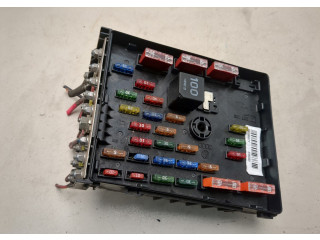 Блок предохранителей Skoda Octavia (A5) 2004-2013