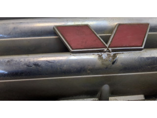 Решетка радиатора Mitsubishi Pajero 1990-2000