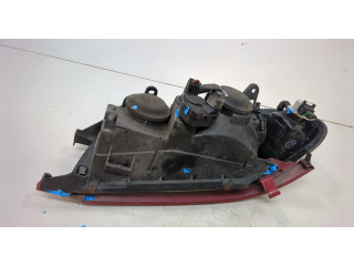 Фара передняя Toyota Avensis 1 1997-2003 правая