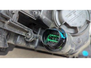 Фара передняя Hyundai Venue 2019-2025 правая