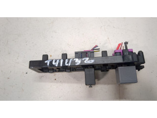 Блок предохранителей  Volkswagen Passat 6 2005-2010           