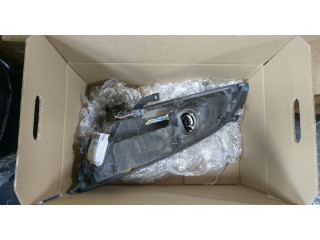 Фара передняя Mitsubishi Colt 2002-2012 правая