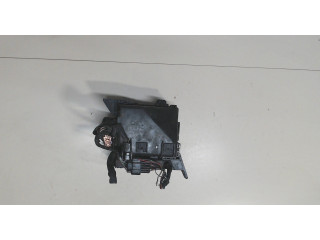 Блок реле Mitsubishi Grandis 307230486 2.4