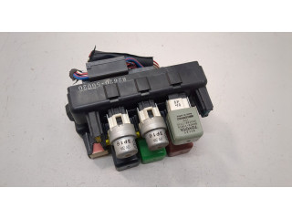 Блок реле Lexus LS400 UCF10 1989-1994