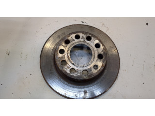 Диск тормозной Volkswagen Golf 5 2003-2009 задний