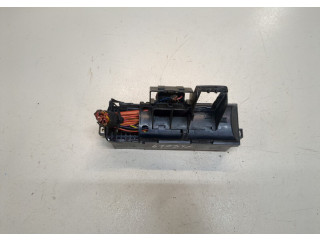 Блок предохранителей Volkswagen Golf Plus