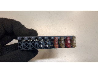 Блок предохранителей  Renault Trafic 2001-2014      0025450801    1.9