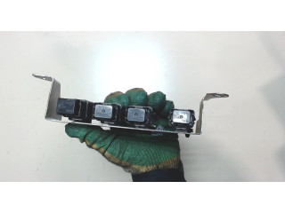 Блок реле Ford Ranger 2006-2012 2.5