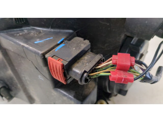 Фара передняя  Peugeot Partner 2002-2008 правая 