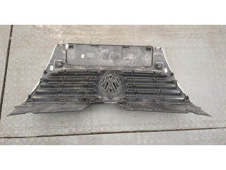 Решетка радиатора  Volkswagen Passat 6 2005-2010          3C0853651B