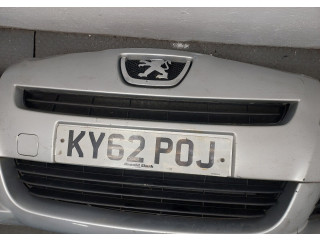 Бампер  Peugeot 5008 2009-2016 передний    