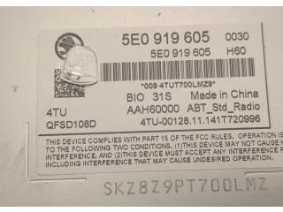 Дисплей мультимедиа  Skoda Octavia (A7) 2013-2023 5E0919605       