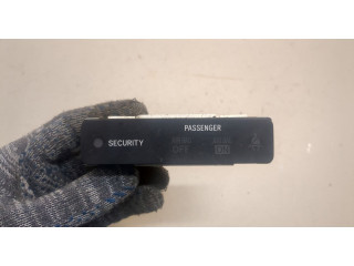 Дисплей бортового компьютера  Toyota Corolla E15 2006-2013 8395002100       